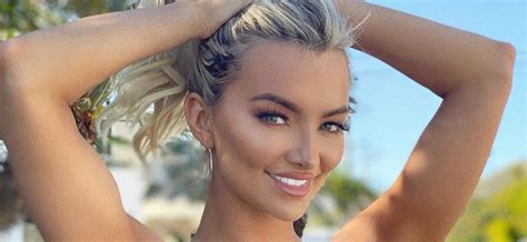 lindsey pelas nue|Lindsey Pelas